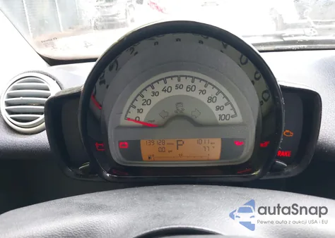 2014 Smart Fortwo Passion/Pure из США, поврежденный, VIN WMEEJ3BA8EK782927